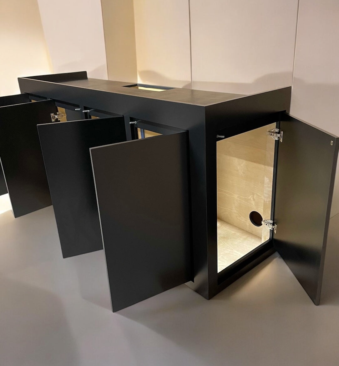 220 Gallon Glass Aquarium with Euro-Bracing and Black Trim Low Iron Glass Front Standard